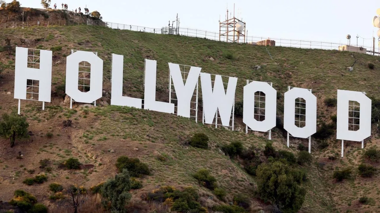 © Hollywood