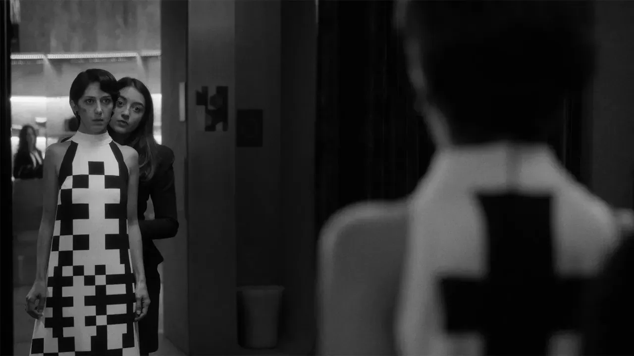 Deux personnes échangeant de la salive : gagnant aux Oscars