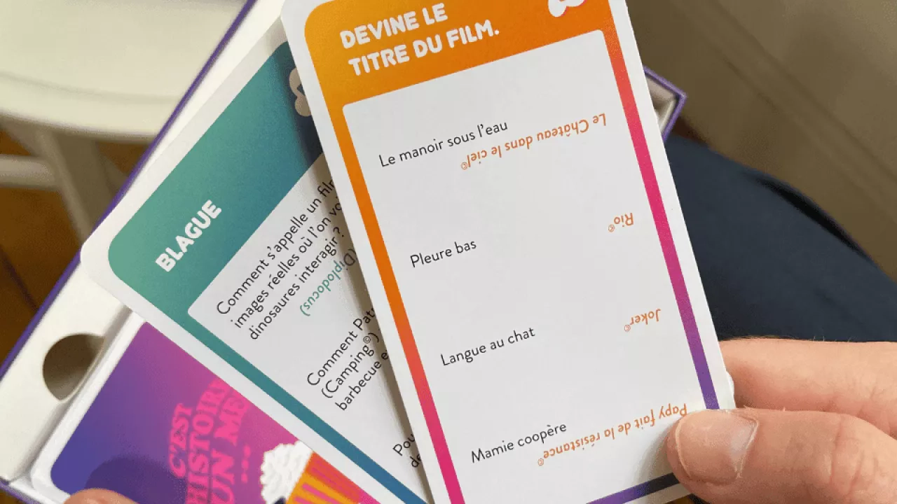JAMES-DÎNE-OZZAK-JEU-CARTES.png