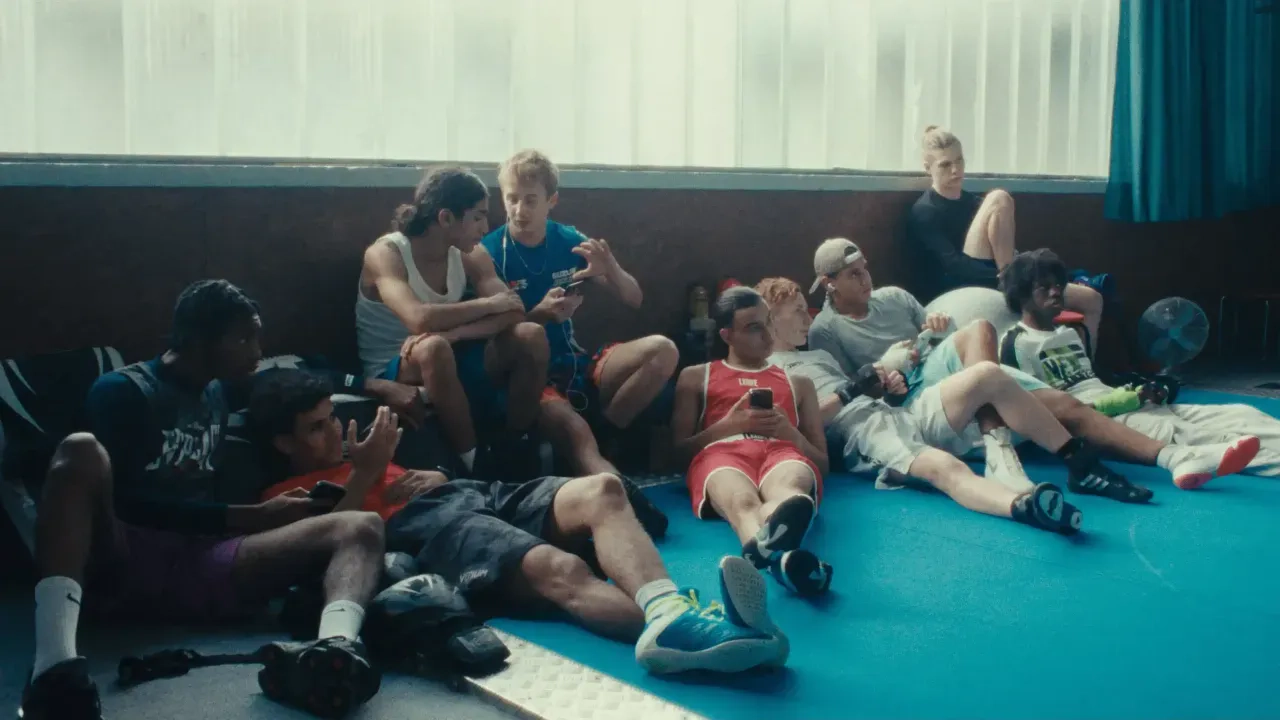 La Danse des Renards : chronique d’une chute et d’une amitié sous pression