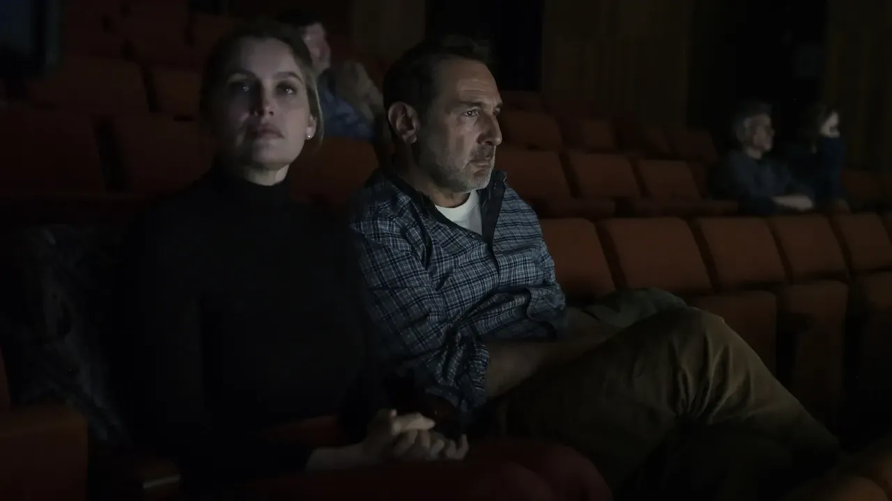 Le Crime du 3e étage : une comédie policière inspirée d’Hitchcock