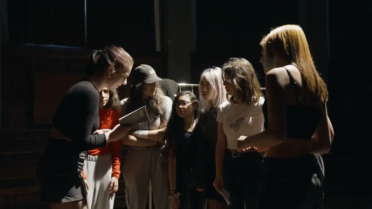 Précieuse(s) : le féminisme réinvente le théâtre de Molière 