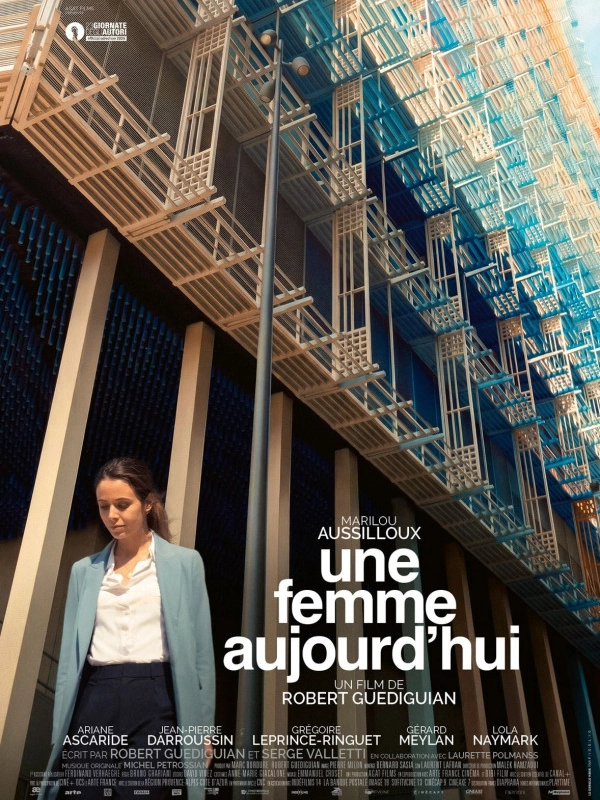 Une femme aujourd'hui
